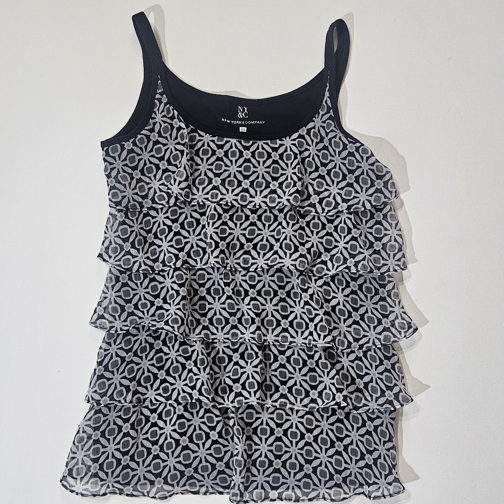 New York And Company Tank Blouse Womens XS Black White Geometric Tiered Boho